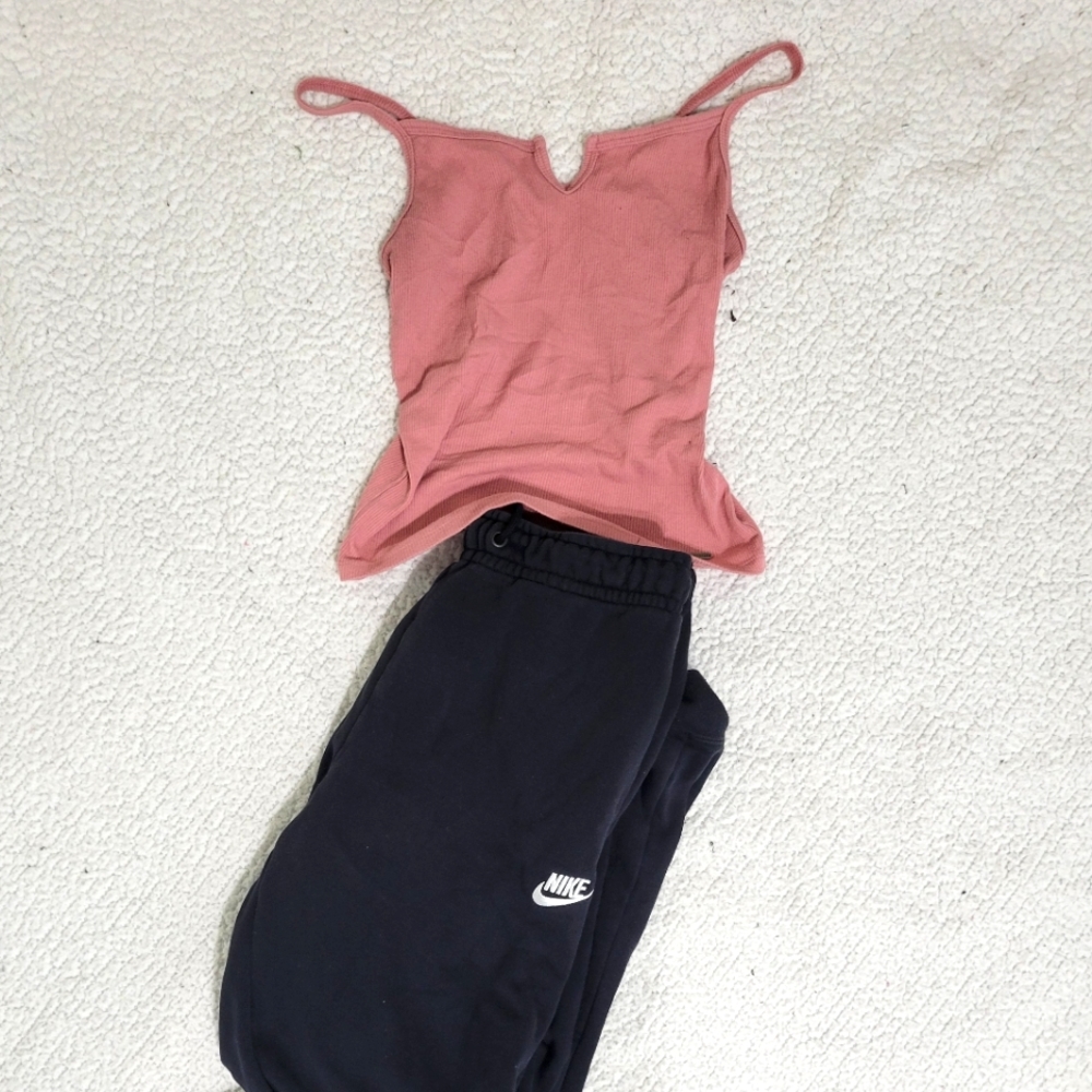 pink hollister notched spaghetti strap tank top